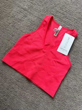 Athleta Aurora Crop Rib Tank NWT Bright Pink Ribbed V-Neck Crop Top Size S